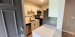 Experience Luxury Living at Bellagio Living II: Modern Apartments in Lawrence, Indiana Gallery 11