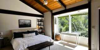 Three bedroom, two bathroom home with gorgeous views and sunroom for rent in the hills of Fairfax! Gallery 27