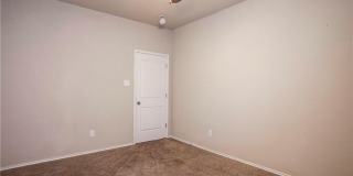323 French Ave – Fully Furnished 5 Bed / 4 Bath Near Baylor Gallery 3
