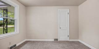 4 Bedroom Remodeled with 2 Stall Detached Garage 4 Bedroom Remodeled with 2 Stall Detached Garage Gallery 15