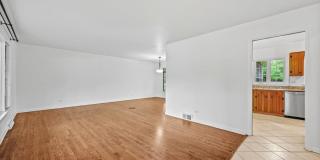 116 S Deerpath Road Gallery 3