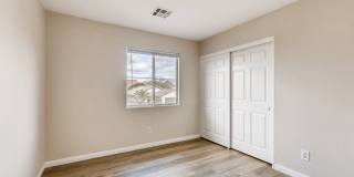 Beautiful 3 bedroom, 2.5 bath 2 story home! Gallery 22