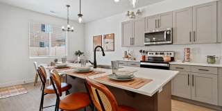 VALO at Desert Haven Gallery 4