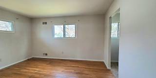 702 W EDMONSTON Drive Gallery 23