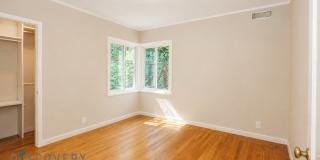 Charming Bungalow in the Montclair Hills Gallery 28