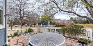 2 BDR Gorgeous Updated Townhome with Huge Garden Gallery 30