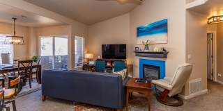 Beautiful upper-level condo in gated community!!! Gallery 4