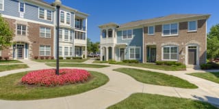 Linden Square Gallery 1