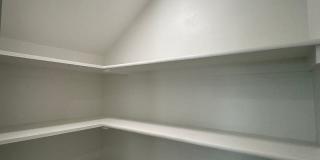 Large 3 Bed 2.5 Bath Duplex Includes Office Space (See Contact Info Below) Gallery 72