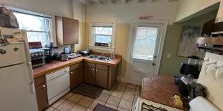 4 Bedroom House Available Next to UC Campus Gallery 6