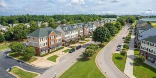 Sought After Riverwood Townhome! Gallery 38