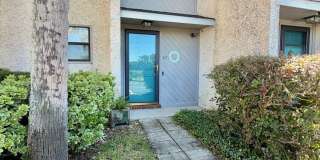 Island Marshwood Renovated Condo Gallery 1