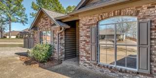 100 Mason Way Gallery 1