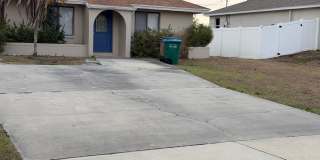 2 Bed/1 bath Centrally Located~ Gallery 1