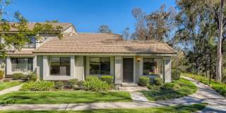 2 Bedroom 1 Bath - Single Level Townhome Available mid June Gallery 1