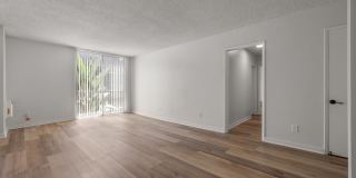 8011 W. Romaine Street Gallery 16