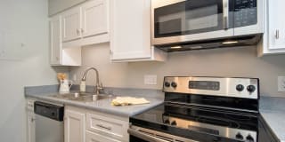 St. Charles Oaks Apartments Gallery 4