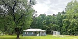 Three bedroom, 1 bath home in Shepherd Gallery 1