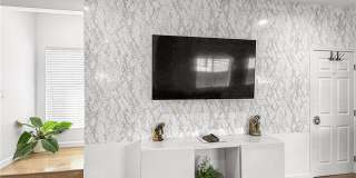 1521 W 37th Place Gallery 19