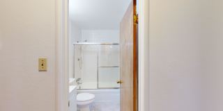 600 Oak Gallery 6