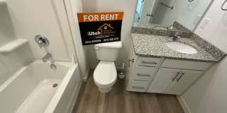 3104 1625 East Gallery 17