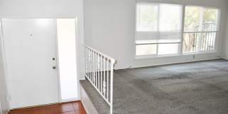 522 East Collins Gallery 9