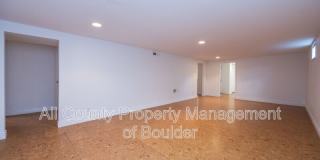 425 S 40th St Gallery 15