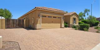 4 Bedroom + Den Single Family in Peoria Gallery 3