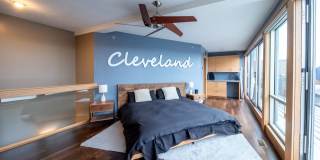 Luxurious multi-level penthouse condo - Flats Westbank Gallery 9
