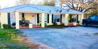 800 S Vanderveer Gallery 1