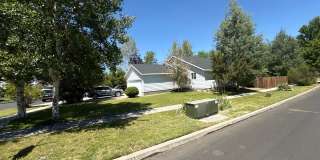 NE 3 Bdrm, 2 Bath, Gas Heat/Fireplace, Newer Carpet & Paint, Corner lot, Fenced Yard, DBL Garage Gallery 13