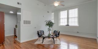 425 E. Washington Ave, 401-202 Gallery 5