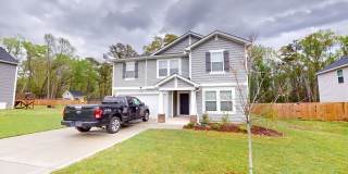 Pet Friendly 2023 Build in Convenient Location! Gallery 1