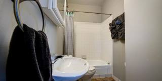 Beautiful two story unit with Victorian charm Gallery 13
