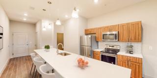 The Halston Gallery 18