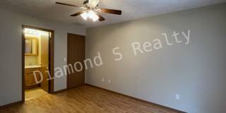 Cute 2 Bed Duplex Available Now - 2 bed, 2 bath, 1 car garage! Gallery 13