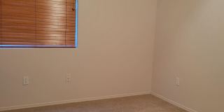 1707 E Woodchuck Lane Gallery 18
