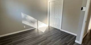 Desirable 3 bedroom 2 bath home Gallery 20
