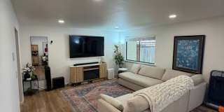 Charming & Modern 2-Bedroom Townhome Walkable to Downtown Los Altos Gallery 5