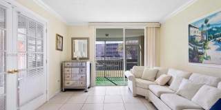 1700 NE 191st St Gallery 15