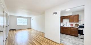 7180 Jamieson Ave Gallery 5