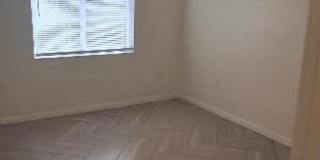 Exceptional Fully Remodeled 2-Bedroom, 2-Bath Duplex in University PlaceFenced Yard Gallery 10