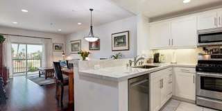 2 bd/ 2 bth Top Floor Corner Unit with Premium Upgrades & Resort Style Amenities Gallery 6