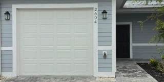 Stylish & Spacious Townhome Living in Winter Haven | 2 Bed • 2.5 Bath | Modern Comfort ! Gallery 1
