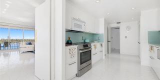 1 Grove Isle Dr Gallery 11