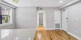 212-212 OAKWOOD Street SE Gallery 12