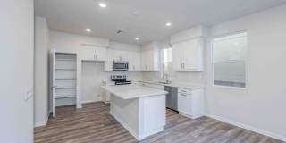 Move-In Ready Luxury in Rose Glen Gallery 1
