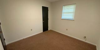 3 Bedroom/1.5 bathroom Duplex Gallery 23
