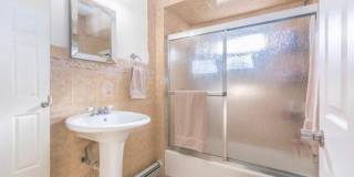 1912 Montgomery Street Gallery 11