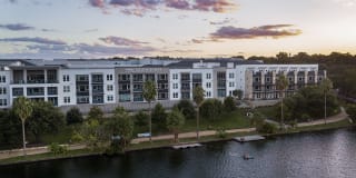 AMLI South Shore Gallery 1